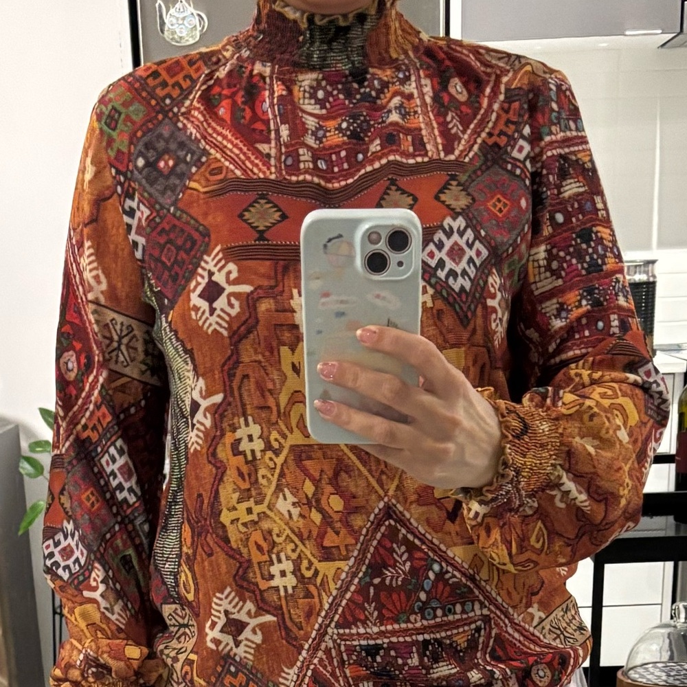 Local European Multicolor Patterned Blouse - Picture 7 of 7
